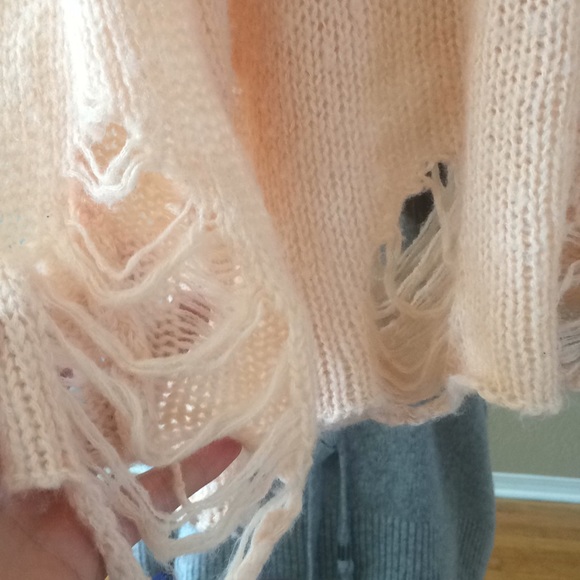 Wildfox pink sweater - Picture 2 of 3